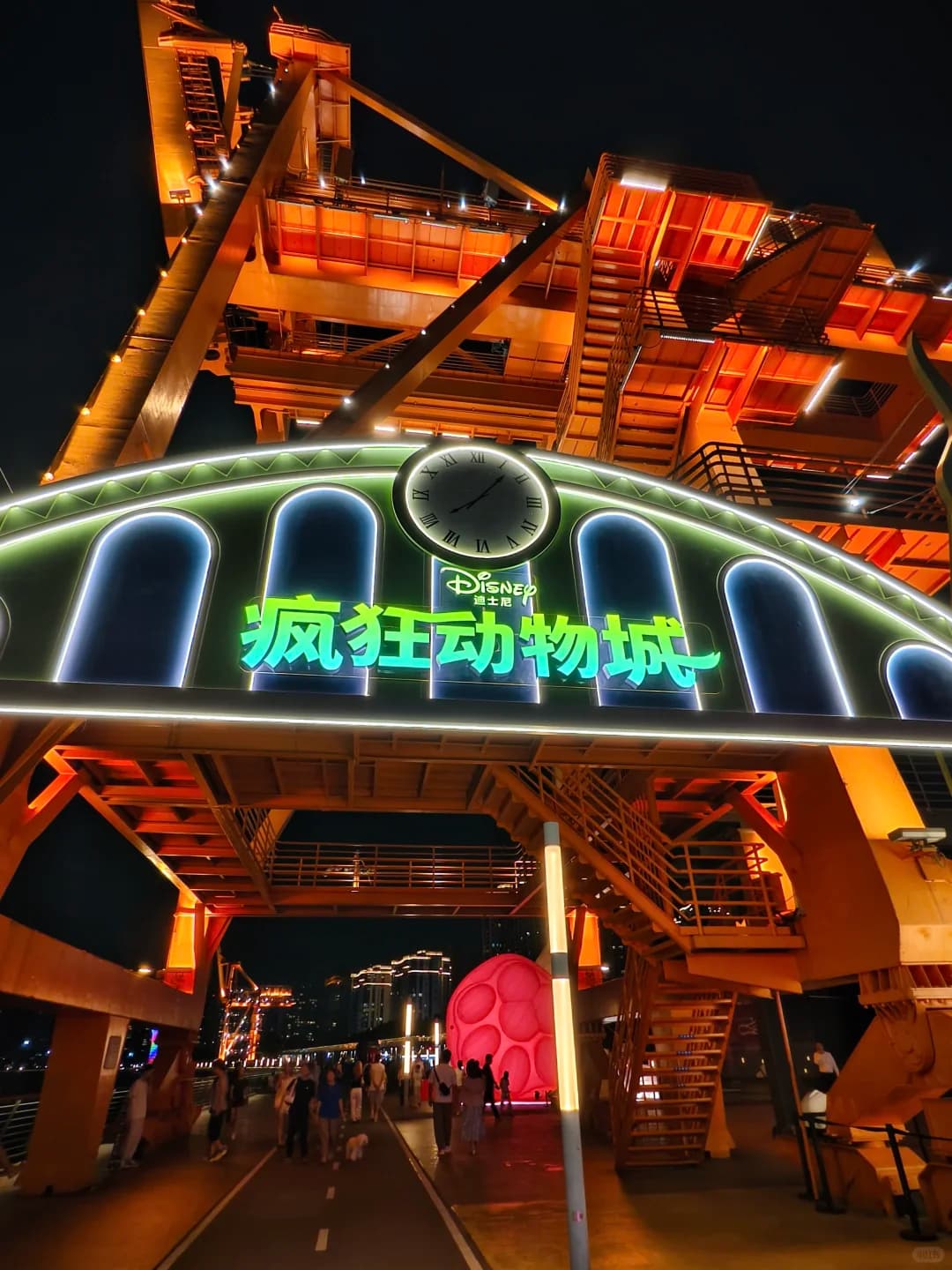 在上海畅游免费的疯狂动物城展览不容错过的精彩活动